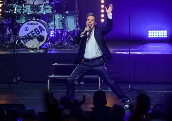 Bilder des Jahres 2024, Entertainment 02 Februar Entertainment Themen der Woche KW06 Entertainment, Dieter Bohlen wird 70! - Die Mega-Party! - Exklusives Geburtstagskonzert 07.02.2024, xdanx, Entertainment Musik,Dieter Bohlen wird 70! - Die Mega-Party! - Exklusives Geburtstagskonzert, v.l. Dieter Bohlen, feiert seinen Geburtstag im Kreise seiner Fans ein Mega-Konzert in Berlin. Berlin Theater am Potsdamer Platz Berlin Deutschland (DE) *** Entertainment, Dieter Bohlen turns 70 The Mega Party Exclusive Birthday Concert 07 02 2024, xdanx, Entertainment Music,Dieter Bohlen turns 70 The Mega Party Exclusive Birthday Concert, v l Dieter Bohlen, celebrates his birthday in the circle of his fans a mega concert in Berlin Berlin Theater am Potsdamer Platz Berlin Germany EN Copyright: xDanielxLakomskix