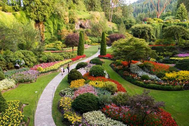 CANADA, BRITISH COLUMBIA, VANCOUVER ISLAND NEAR VICTORIA, BUTCHART GARDENS, VIEW OF SUNKEN GARDEN CANADA, BRITISH COLUMBIA, VANCOUVER ISLAND NEAR VICTORIA, BUTCHART GARDENS, VIEW OF SUNKEN GARDEN, Credit:Wolfgang Kaehler Avalon  Copyright: xWolfgangxKaehlerx xAvalonx 0554308772