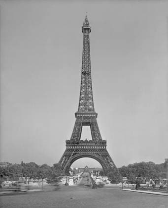 The Eiffel tower, 1887-89 (b w photo) XIR189418 The Eiffel tower, 1887-89 (b w photo) by Eiffel, Gustave (1832-1923); Paris, France; (add.info.: built for the Universal Exhibition of 1889;). Copyright: xBridgemanxImagesx 189418