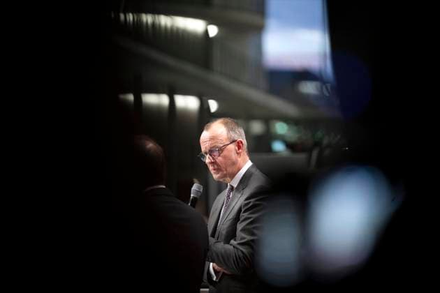 Friedrich Merz, CDU Wirtschaftswende fuer Deutschland DEU, Deutschland, Germany, Berlin, 01.02.2024 Friedrich Merz , Fraktionsvorsitzender der CDU CSU und Vorsitzender der CDU , beim Kongress Wirtschaftsgipfel der CDU CSU Fraktion zum Thema Wirtschaftswende fuer Deutschland im Foyer vom Paul-Loebe-Haus in Berlin Deutschland en: Friedrich Merz , parliamentary group leader of the CDU CSU and chairman of the CDU , at the congress economic summit of the CDU CSU parliamentary group on the topic of economic transition for Germany in the foyer of the Paul-Loebe-Haus in Berlin Germany . *** Friedrich Merz, CDU Wirtschaftswende fuer Deutschland DEU, Deutschland, Germany, Berlin, 01 02 2024 Friedrich Merz , parliamentary group leader of the CDU C