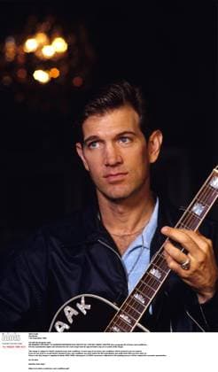 Chris Isaak Stockholm 11th September 1998 _ . No Sweden DIGITAL FILE ONLY http: www..co.uk Chris Isaak Stockholm 11th September 1998 _ . No Sweden DIGITAL FILE ONLY http: www..co.uk , Credit:Ola Bergman Avalon  Copyright: xOlaxBergmanx xAvalonx 0529719089