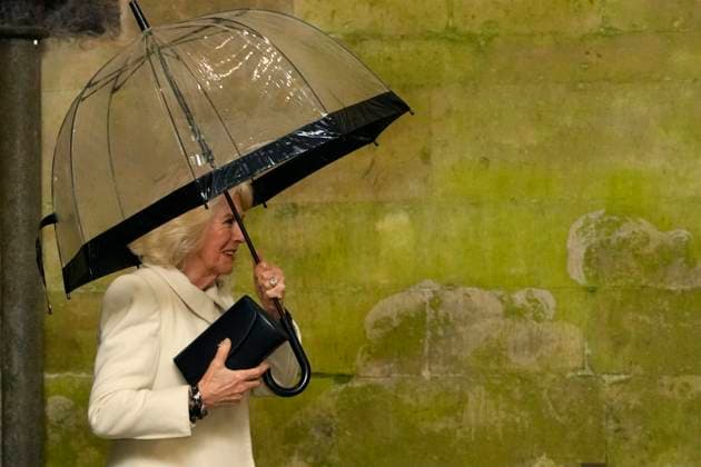 Entertainment Bilder des Tages . 08 02 2024. Salisbury, United Kingdom. Queen Camilla at a Musical Evening to celebrate the work of local charities at Salisbury Cathedral, United Kingdom.  xPoolx xi-Imagesx IIM-24983-0004