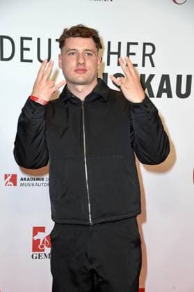 Lennard Oestmann Jumpa GERMAN MUSIC AUTHORINNEN PRIZE 2024 at The Ritz Carlton Hotel in Berlin on 08 02 2024