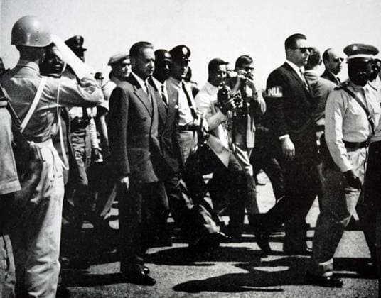 Photograph of Dag Hammarskjöld (1905-1961) a Swedish diplomat, economist and author, with Swedish troops of the United Nations Command in Port Elizabeth Airport. Dated 20th Century, Copyright: xUnitedxArchivesx xWorldxHistoryxArchivex WHA_087_0448 !ACHTUNG AUFNAHMEDATUM GESCHÄTZT!