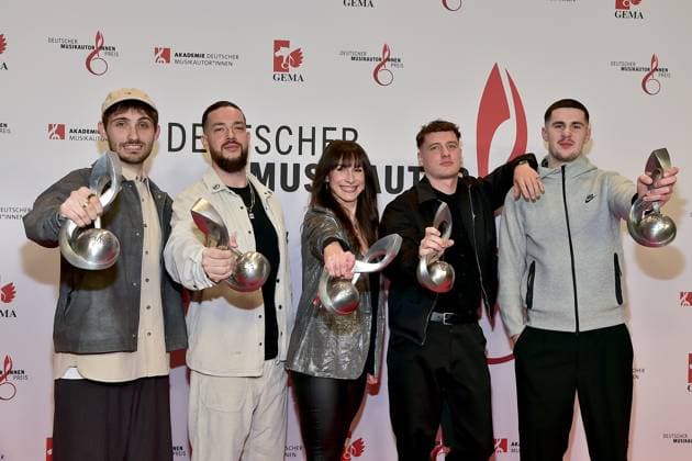 15 German Music Author Award For Udo Lincdenberg the film producers for the most successful work, COMET, including Lennard Oestman, Christopher James Brenner Chris James , Marco Tscheschlok, TAKT 32 and others arrive for the award ceremony of the 15 German Music Author Award at the Hotel Ritz in Berlin, on 08 02 2024 Photopress Mueller