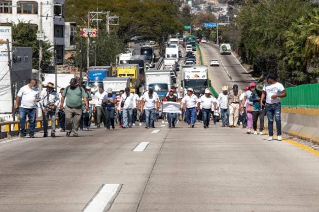 February 8, 2024, Chilpancingo, Guerrero, Mexico: After several murders and attacks against public transport units in the capital of Guerrero, transport leaders and drivers demonstrated because they are being murdered in the middle of a struggle between criminal groups. Chilpancingo Mexico - ZUMAj170 20240208_zip_j170_003 Copyright: xDavidxJuarezx