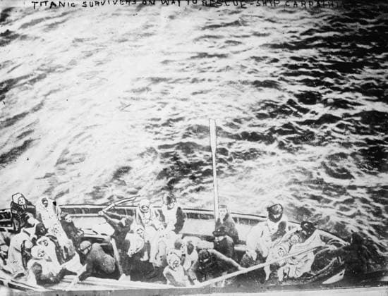 Titanic survivors on way to rescue ship Carpathia, 1912 (b w photo) 3247867 Titanic survivors on way to rescue ship Carpathia, 1912 (b w photo); Private Collection; (add.info.: RMS TITANIC struck an iceberg in April 1912 and sank, killing more than 1,500 people. Survivors were picked up by RMS Carpathia and taken to New York.). Copyright: xBridgemanxImagesx 3247867