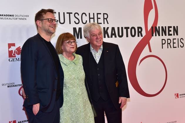 15 German Music Author Award Alexander Zuckowski, mother Monika Zuckowski, father Rolf Zuckowski Arrival at the award ceremony of the 15 German Music Author Award at the Hotel Ritz in Berlin, on 08 02 2024 Photopress Mueller