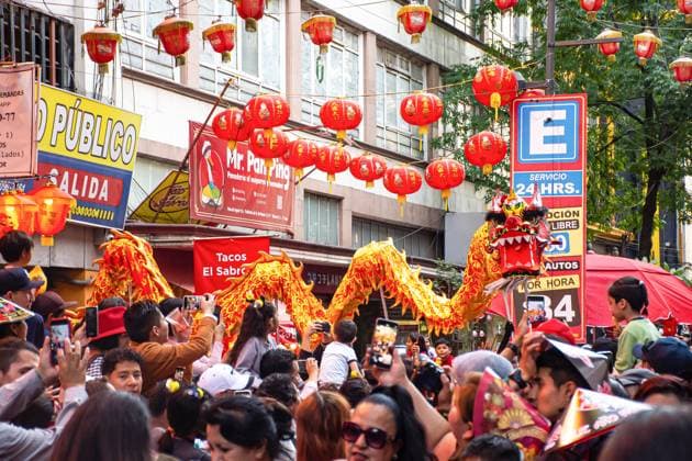 Chinese New Year Of The Wooden Dragon Celebration February 10, 2024, Mexico City, Mexico: Chinese citizens take part during the Lion and dragon dance to celebrate the Chinese New Year at Mexico City Chinatown. Mexico City Mexico Copyright: xEsenioxHernandezxxEyepixxGroupx