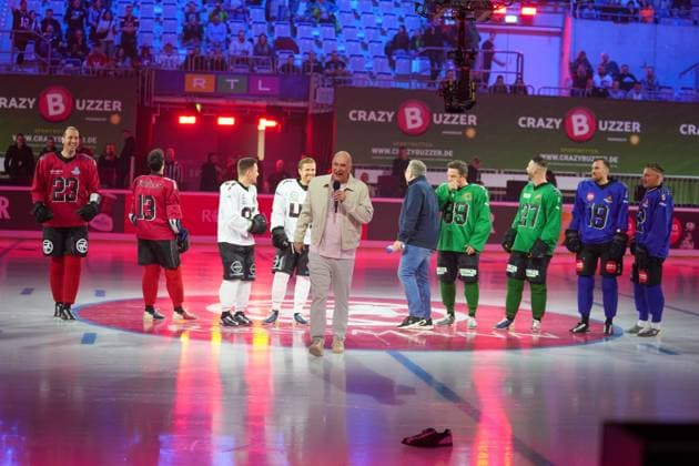 American Ice Football 11 02 2024 The event spectacle in the SAP Arena Mannheim with Elton, Frank Buschmann, Jörn Schlönvoigt, Stefan Mross, Serkan Yavuz, Pascal Hens Mannheim SAP Arena Baden Württemberg