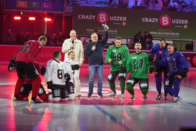 American Ice Football 11 02 2024 The event spectacle in the SAP Arena Mannheim with Elton, Frank Buschmann, Jörn Schlönvoigt, Stefan Mross, Serkan Yavuz, Pascal Hens, Kevin Großkreutz, Calvin Kleinen Mannheim SAP Arena Baden Württemberg