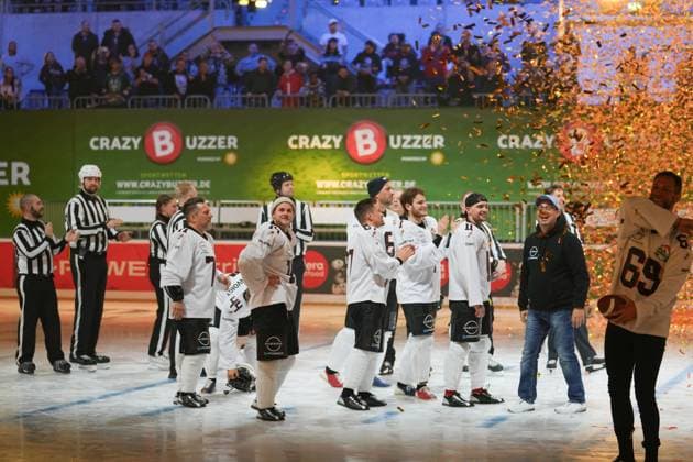 American Ice Football 11 02 2024 The event spectacle in the SAP Arena Mannheim with the team Eastie Boys Kevin Kuske, Philip Boy, Felix van Deventer, Evil Jared, Jörn Schlönvoigt, Eric Stehfest, Lars Pape, Henrik Scharnbacher Mannheim SAP Arena Baden Württemberg