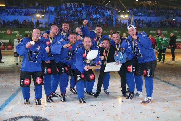 American Ice Football 11 02 2024 The event spectacle in the SAP Arena Mannheim with the team Westside Wessis Nico Legat, Fabian Hambüchen, Calvin Kleinen, Tobias Wegener, Kevin Großkreutz, Axel Stein, Mike Leon Grosch, Alexander Haupert Mannheim SAP Arena Baden Württemberg