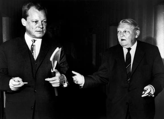 Mayor Willie Brandt of West Berlin and Ludwig Erhard, Economics Minister, In Discussion, Bonn, West Germany, 1961  Copyright: xABxArchivex jtv004935