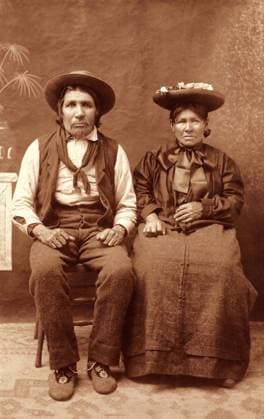Native American Couple, Luck, Wisconsin, USA, 1905  Copyright: xABxArchivex jtv004967