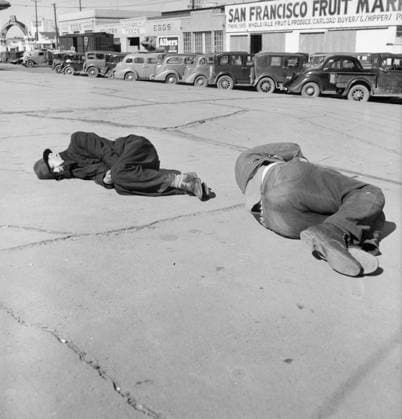 Sleeping on Skid Row , San Francisco, 1937 (b w photo) 3738736 Sleeping on Skid Row , San Francisco, 1937 (b w photo) by Lange, Dorothea (1895-1965); Private Collection; (add.info.: Howard Street, called Skid Row, the street of the unemployed in San Francisco, California). Copyright: xBridgemanxImagesx 3738736