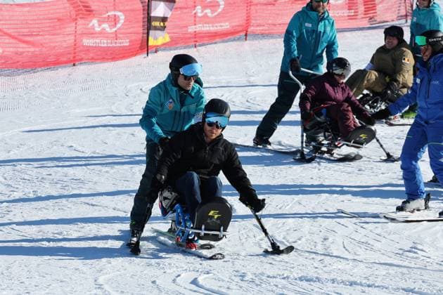 . 14 02 2024. Whistler, Canada. Prince Harry and Meghan Markle, the Duke and Duchess of Sussex, at a training camp in Whistler, Canada, during a one year to go event for next years Invictus Games.  xStephenxLockx xi-Imagesx IIM-24993-0024