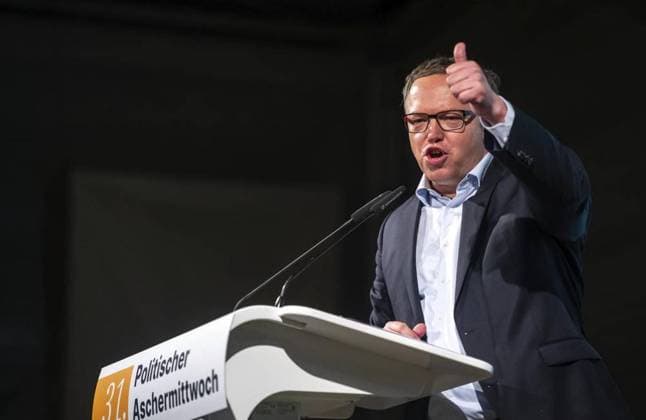 POLITISCHER ASCHERMITTWOCH DER CDU THÜRINGEN MIT FRIEDRICH MERZ ** NUR FÜR REDAKTIONELLE ZWECKE ** EDITORIAL USE ONLY **<p>14 02 2024-Apolda: Politischer Aschermittwoch der CDU Thüringen in der Festhalle der Vereinsbrauerei Apolda im Foto: Mario Voigt (CDU-Fraktionsvorsitzender Thüringen) bei seiner Rede ( Deutschland Thueringen Apolda Copyright: SaschaxFromm *** POLITICAL ASHER WEDNESDAY OF THE CDU THURINGIA WITH FRIEDRICH MERZ FOR EDITORIAL PURPOSES ONLY EDITORIAL USE ONLY p 14 02 2024 Apolda Political Ash Wednesday of the CDU Thuringia in the festival hall of the Vereinsbrauerei Apolda in the photo Mario Voigt CDU parliamentary group leader Thuringia during his speech Germany Thuringia Apolda Copyright SaschaxFromm Copyright: SaschaxFromm doc7u58yqinwck1ghgechrm ,EDITORIAL USE ONLY
