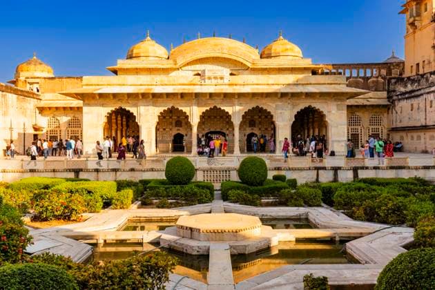 Gardens of the Amber Fort, near Jaipur, Rajasthan, India *** Gardens of The Amber Fort, Near Jaipur, Rajasthan, India Copyright: imageBROKER GillesxBarbier ibxoyo10199725.jpg
