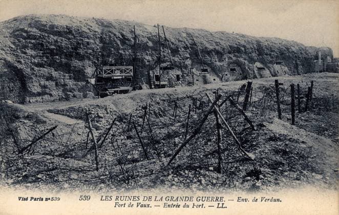 The ruins of the Great War: entrance to the Fort of Vaux near Verdun - trench, beards, fortifications, underground - postcard from 1914-1918- First World War 14-18 - PCT4284282 The ruins of the Great War: entrance to the Fort of Vaux near Verdun - trench, beards, fortifications, underground - postcard from 1914-1918- First World War 14-18 -; (add.info.: The ruins of the Great War: entrance to the Fort of Vaux near Verdun - trench, beards, fortifications, underground - postcard from 1914-1918- First World War 14-18 -); Photo Gusman. Copyright: xPhotox xGusmanx xBridgemanxImagesx 4284282