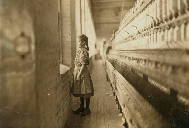 Young girl working in a mill, Lincolnton, North Carolina, USA, c.1908 (b w photo) 5848208 Young girl working in a mill, Lincolnton, North Carolina, USA, c.1908 (b w photo) by Hine, Lewis Wickes (1874-1940); Private Collection; (add.info.: Lewis Hine was an investigative photographer for the National Child Labor Committee who documented from 1908-1912 the working conditions and exploitation of children in all types of industries.). Copyright: xBridgemanxImagesx 5848208