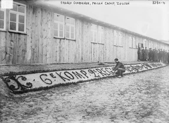 French Prisoner Working on Flower Display, Zossen Prisoner of War Camp, Wünsdorf, Zossen, Germany, Bain News Service, 1915 (b w photo) 5858531 French Prisoner Working on Flower Display, Zossen Prisoner of War Camp, Wünsdorf, Zossen, Germany, Bain News Service, 1915 (b w photo) by Bain, George Grantham - Bain News Service (1865-1944); Private Collection. Copyright: xBridgemanxImagesx 5858531