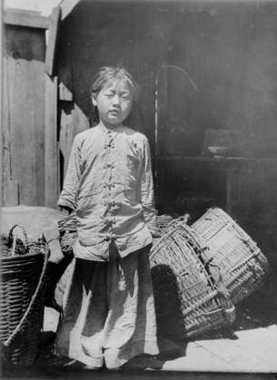 The Fish Dealer s Daughter, Chinatown, San Francisco, 1896-1906 (b w photo) 7075871 The Fish Dealer s Daughter, Chinatown, San Francisco, 1896-1906 (b w photo) by Genthe, Arnold (1869-1942); Private Collection; (add.info.: San Francisco s Chinatown was the port of entry for early Hoisanese and Zhongshanese Chinese immigrants from the Guangdong province of southern China from the 1850s to the 1900s. The area was the one geographical region deeded by the city government and private property owners which allowed Chinese persons to inherit and inhabit dwellings within the city.). Copyright: xBridgemanxImagesx 7075871