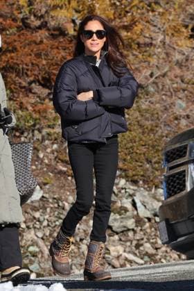 . 15 02 2024. Whistler, Canada. Prince Harry and Meghan Markle, the Duke and Duchess of Sussex, in Whistler, Canada, for the second day of one year to go events for next years Invictus Games.  xStephenxLockx xi-Imagesx IIM-24997-0048