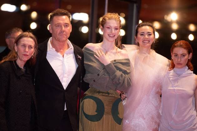 Entertainment Themen der Woche KW07 Entertainment Bilder des Tages Berlinale A different Man Premiere Marton Csokas, Hunter Schafer, Jessica Henwick and Greta Fernandez attending the A different Man Premiere during the 74th Berlinale International Film Festival Berlin at Grand Hyatt Hotel in Berlin, Germany, on February 16, 2024. Photo by Aurore Marechal ABACAPRESS.COM Berlin Germany  Copyright: xMarechalxAurore ABACAx