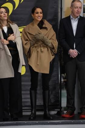 . 16 02 2024. Vancouver, Canada. Prince Harry and Meghan Markle, the Duke and Duchess of Sussex, at a curling centre in Vancouver, Canada, on the third day of the one year to go events for next years Invictus Games.  xStephenxLockx xi-Imagesx IIM-24999-0072