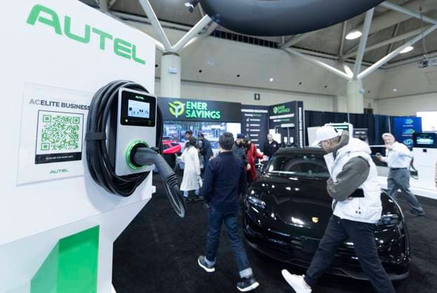 (240217) -- TORONTO, Feb. 17, 2024 -- People view professional charging equipment during the 2024 Canadian International AutoShow in Toronto, Canada, Feb. 16, 2024. The annual 2024 Canadian International AutoShow kicked off here on Friday to showcase the latest innovations, trends and advancements in the automotive world with the participation of 45 automotive brands. (Photo by Xinhua) CANADA-TORONTO-CANADIAN INT L AUTOSHOW ZouxZheng 