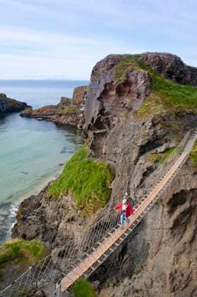 Carrick_a_Rede Rope Bridge at Carrickarede Isle, County Antrim, Northern Ireland  Copyright: x AllxCanadaxPhotosx 1990-68363