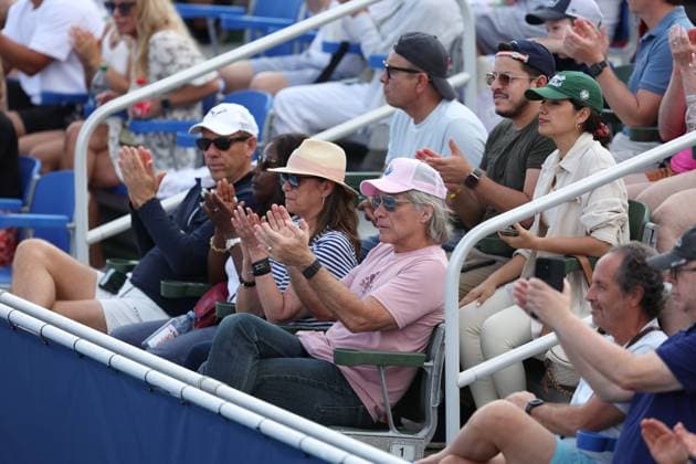 DELRAY BEACH, FL - FEBRUARY 17: Singer Jon Bon Jovi seen at the Delray Beach Open at the Delray Beach Tennis Center on February 17, 2024...People: Jon Bon Jovi Delray Beach United States Of America - ZUMAs214 20240217_aba_s214_001 Copyright: xSMGx