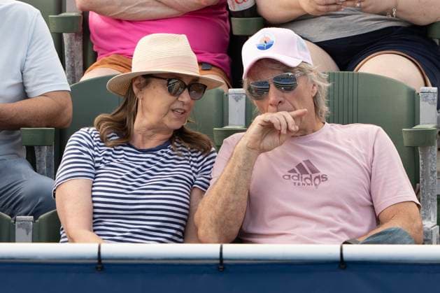February 17, 2024, Delray Beach, Florida, United States: DELRAY BEACH, FL - FEBRUARY 17: Rockstar Jon Bon Jovi was in attendance for the semi-finals of the 2024 Delray Beach Open on February 17, 2024, at the Delray Beach Tennis Center in Delray Beach, FL. Delray Beach United States - ZUMApa3_ 20240217_zap_pa3_017 Copyright: xAndrewxPatronx