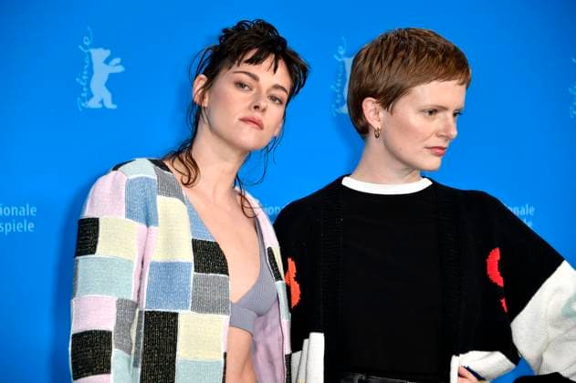 Entertainment Themen der Woche KW07 Entertainment Bilder des Tages Kristen Stewart und Rose Glass beim Photocall zum Kinofilm Love Lies Bleeding auf der Berlinale 2024 74. Internationale Filmfestspiele Berlin im Hotel Grand Hyatt. Berlin, 18.02.2024 *** Kristen Stewart and Rose Glass at the photocall for the movie Love Lies Bleeding at the Berlinale 2024 74 Berlin International Film Festival at the Hotel Grand Hyatt Berlin, 18 02 2024 Foto:xN.xKubelkax xFuturexImagex bleeding_4224