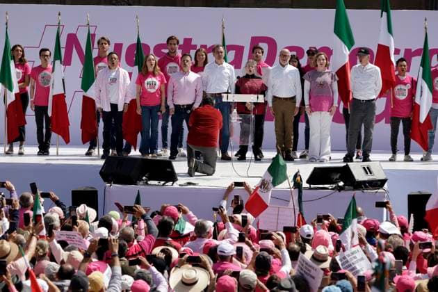 February 18, 2024, Mexico City, Mexico: Lorenzo Cordova Vianello, former president of the National Electoral Institute (INE) speaks during the rally Ã¢â‚¬oeMarch for Our DemocracyÃ¢â‚¬Â at the Mexico City Zocalo. on February 18, 2024 in Mexico City, Mexico Mexico City Mexico - ZUMAe321 20240218_zia_e321_025 Copyright: xLuisxBarronx