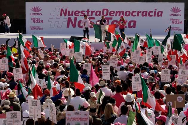 March For Our Democracy Rally - Mexico City Persons join the rally to support March for Our Democracy movement at the Mexico City Zocalo. Mexico City, Mexico, February 18, 2024. Photo by Luis Barron Eyepix Group ABACAPRESS.COM Mexico City Mexico  Copyright: xBarronxLuis Eyepix ABACAx