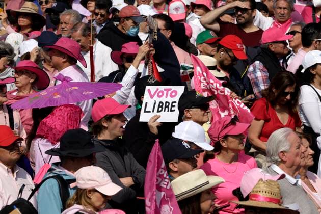 March For Our Democracy Rally - Mexico City Persons join the rally to support March for Our Democracy movement at the Mexico City Zocalo. Mexico City, Mexico, February 18, 2024. Photo by Luis Barron Eyepix Group ABACAPRESS.COM Mexico City Mexico  Copyright: xBarronxLuis Eyepix ABACAx