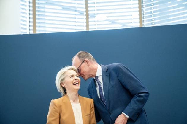 News Bilder des Tages Bekanntgabe CDU-Beschluss zur EU-Spitzenkandidatur - Ursula von der Leyen, Präsidentin Europäische Kommission, mit Friedrich Merz, CDU-Bundesvorsitzender;Bekanntgabe CDU-Beschluss zur EU-Spitzenkandidatur - Ursula von der Leyen, Präsidentin Europäische Kommission, mit Friedrich Merz, CDU-Bundesvorsitzender, Berlin Berlin Deutschland Konrad-Adenauer-Haus *** Announcement of CDU decision on EU Spitzenkandidatur Ursula von der Leyen, President of the European Commission, with Friedrich Merz, CDU Federal Chairman Announcement of CDU decision on EU Spitzenkandidatur Ursula von der Leyen, President of the European Commission, with Friedrich Merz, CDU Federal Chairman, Berlin Berlin Germany Konrad Adenauer Haus