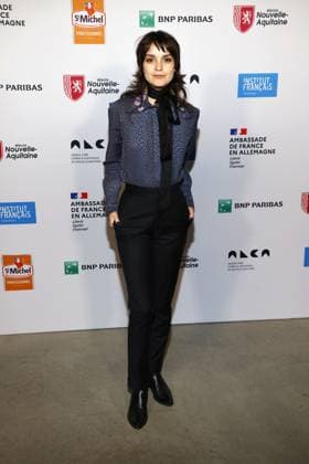 Luise Befort at the award ceremony of the Order of the Chevalier for Art and Literature during the Berlinale Soiree Francaise du Cinema at the French Embassy on 19 02 2024 in Berlin Berlinale Soiree Francaise 2024 Award of the Chevalier Order for Leila Hamid Martin Kochendoerfer