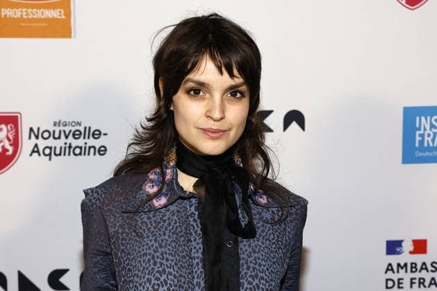 Luise Befort at the award ceremony of the Order of the Chevalier for Art and Literature during the Berlinale Soiree Francaise du Cinema at the French Embassy on 19 02 2024 in Berlin Berlinale Soiree Francaise 2024 Award of the Chevalier Order for Leila Hamid Martin Kochendoerfer
