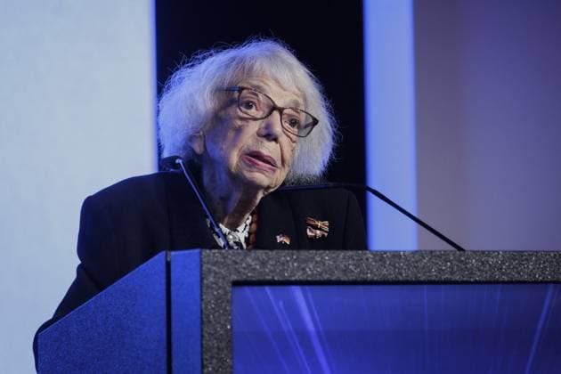 Margot Friedlaender, Holocaust-Ueberlebende, aufgenommen beim Cinema for Peace in Berlin, 19.02.2024. Fotografiert im Auftrag des Auswaertigen Amtes. Berlin Deutschland *** Margot Friedlaender, Holocaust survivor, photographed at the Cinema for Peace in Berlin, 19 02 2024 Photographed on behalf of the Federal Foreign Office Berlin Germany Copyright: xKiraxHofmannx