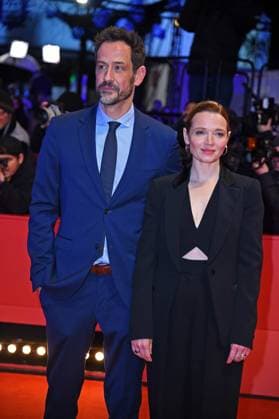 Karoline Herfurth with husband Christopher Doll AWARDING THE GOLDEN BEAR OF HONOR to Martin Scorsese during the 74th Berlinale at the Berlinale Palast in Berlin on 20 02 2024