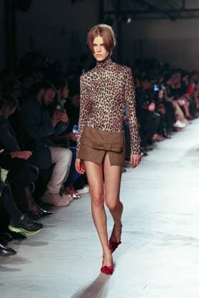 - Milan, Milan Women s Fashion Week: Fall Winter 2025 - Women s Fashion, Autumn Winter 2025.- fashion show - catwalk Pictured: Model - - Copyright: xIPA ABACAx
