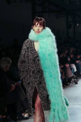 - Milan, Milan Women s Fashion Week: Fall Winter 2025 - Women s Fashion, Autumn Winter 2025.- fashion show - catwalk Pictured: Model - - Copyright: xIPA ABACAx