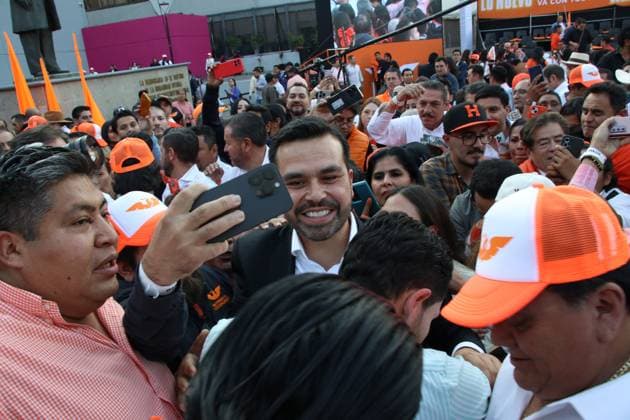 Jorge Alvarez Maynez Registers as Mexico s Presidential Candidate February 22, 2024, Mexico City, Mexico: Jorge Alvarez Maynez, Mexico s Presidential candidate for the Citizen Movement Party, greet his supporters after his speech in political rally, after receiving his registration certificate to compete for the presidency of Mexico at Electoral Institute esplanade. on February 22, 2024 in Mexico City, Mexico. (Photo by José Luis Torales Eyepix Group) Copyright: xJosexLuisxTorales xEyepixxGroupx JLT_22022024_112322