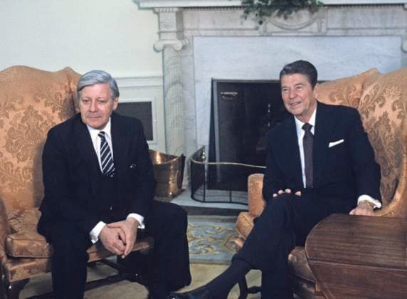 Reagan Welcomes German Chancellor Schmidt United States President Ronald Reagan welcomes Chancellor Helmut Schmidt of Germany meet in the Oval Office following the arrival ceremony at the White House in Washington, DC on May 21, 1981. Schmidt is scheduled to meet the President and other high government officials during his four day visit to the US. Helmut Schmidt passed away on November 10, 2015 at age 96. Credit: Benjamin E. Gene Forte CNP Washington District of Columbia United States of America EDITORIAL USE ONLY Copyright: xx BenjaminxE.x Gene xFortex cnpphotos056410