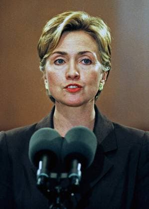 Hillary Clinton Speaks out in Favor of Increased Minimum Wage First lady Hillary Rodham Clinton speaks in favor of an increase in the minimum-wage at a Capitol Hill press conference on 28 September, 1999 in Washington, DC. The press conference was called to discuss a new study by the Economic Policy Institute on the impact a minimum-wage increase would have on working women. Credit: Ron Sachs CNP Washington District of Columbia United States of America EDITORIAL USE ONLY Copyright: xx Hillary Clinton 2 RonxSachsx cnpphotos057940