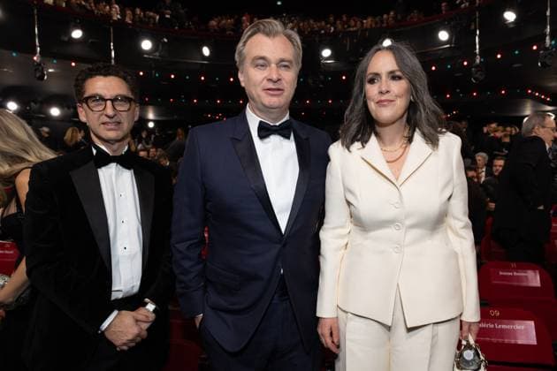 49eme Ã dition de la cÃ rÃ monie des CÃ sar Ã l?Olympia Ã Paris Maxime Saada , Christopher Nolan et sa femme Emma Thomas - 49eme Ã dition de la cÃ rÃ monie des CÃ sar Ã l?Olympia Ã Paris le 23 fÃ vrier 2024 Dominique Jacovides Olivier Borde Bestimage 49th Cesar Film Awards at L Olympia on February 23, 2024 in Paris Paris France  Copyright: xBORDE-JACOVIDESx xBESTIMAGExBORDE-JACOVIDESx xBESTIMAGEx