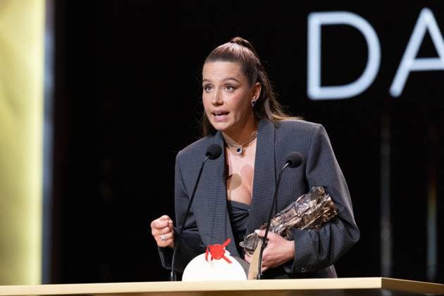 49eme Ã dition de la cÃ rÃ monie des CÃ sar Ã l?Olympia Ã Paris Adele Exarchopoulos (CÃ sar de la meilleure actrice dans un second rÃ le pour Â« Je Verrai Toujours Vos Visages Â» - 49eme Ã dition de la cÃ rÃ monie des CÃ sar Ã l?Olympia Ã Paris le 23 fÃ vrier 2024 Dominique Jacovides Olivier Borde Bestimage 49th Cesar Film Awards at L Olympia on February 23, 2024 in Paris Paris France  Copyright: xBORDE-JACOVIDESx xBESTIMAGExBORDE-JACOVIDESx xBESTIMAGEx